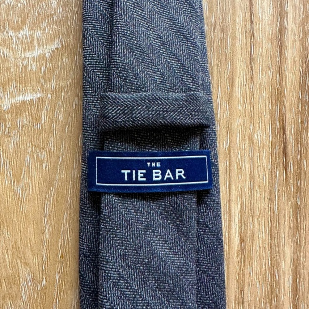 Tie Bar Skinny 100% WOOL Gray Herringbone Tie
